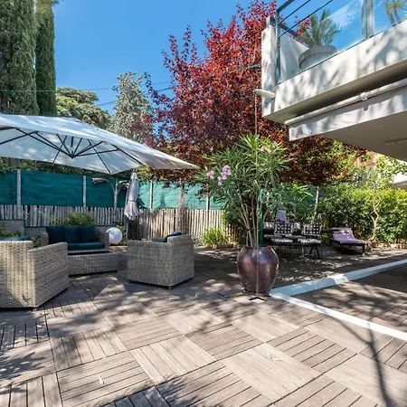 De La Colline - Welkeys Appartement *