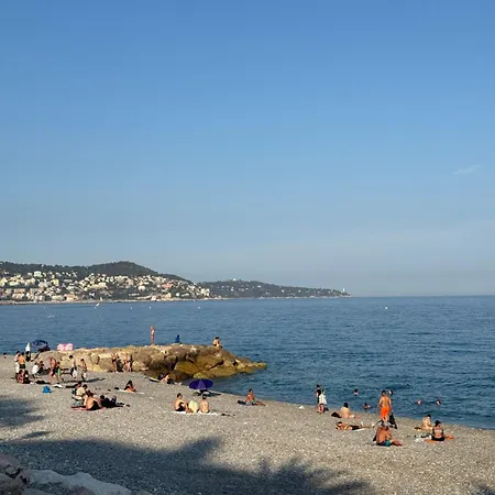 Promenade Des & Apartment
