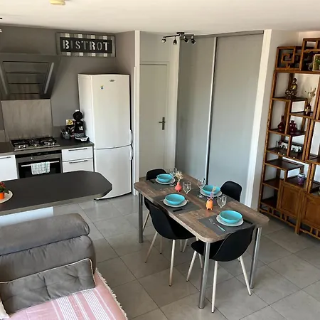 Très Beau 3 Pièces Spacieux Lumineux Et Climatisé *