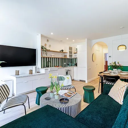 Appartement New! Remodeled & Spacious 4 Bedroom - 3 Bath - Heart Of - Ac In - With A Large Elevator *