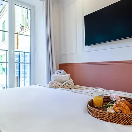 Appartement New! Remodeled & Spacious 4 Bedroom - 3 Bath - Heart Of - Ac In - With A Large Elevator Nice