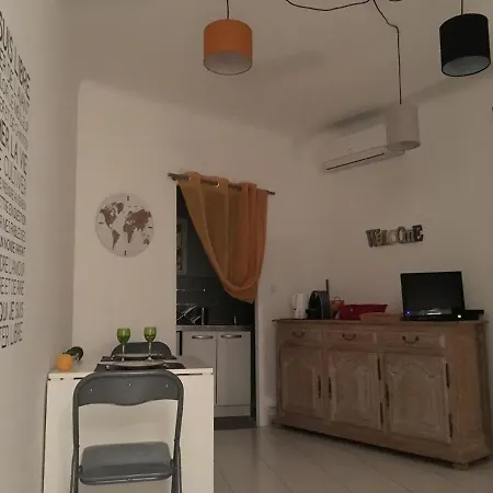 Proche Et Centre Apartment *