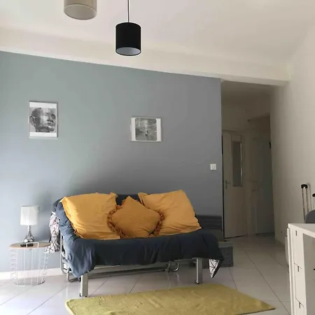 Proche Et Centre Apartment *