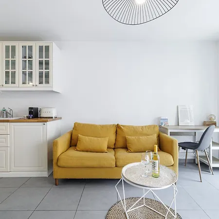 2 Pieces Lumineux Quartier Du Port Apartment Nice