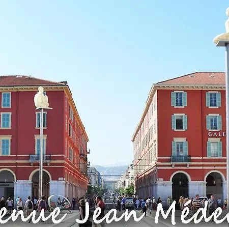 - Jean Medecin Clim Apartment *