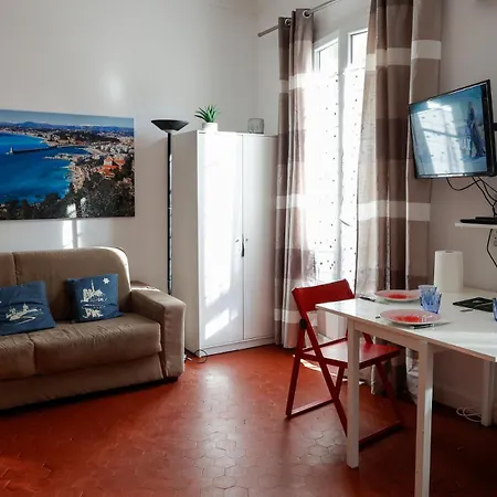 Apartment Sur Le Port De Nice