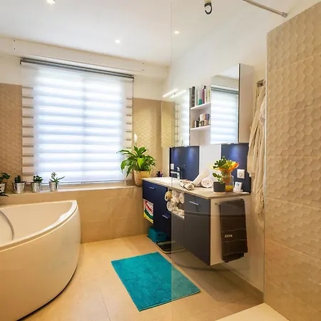 Le Lafayette Ap4410 By Riviera Homes * Nice
