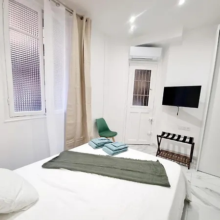 Spacious Family Near Sea - Apartment *