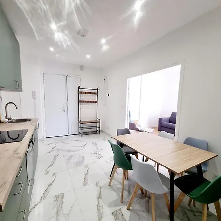 Spacious Family Near Sea - * Nice