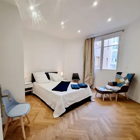 Apartment Spacious Family Near Sea - *