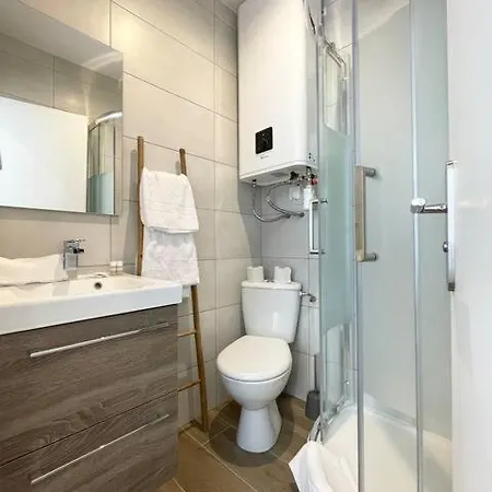 Appartement En Plein Centre De Nice, Proche Tramway *