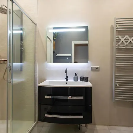 Apartment #3 Staywiz Us - Mascoinat 1bdr Old Town, Near Fan & Wifi