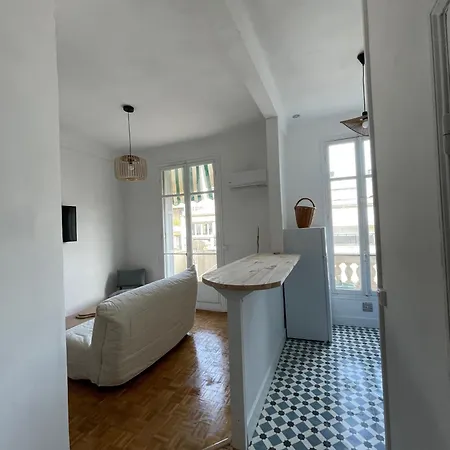 Centre Palais Ophelia Apartment