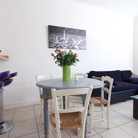 Apartment Beautiful Ac 2 Near Garibaldi Sleeps 5 *