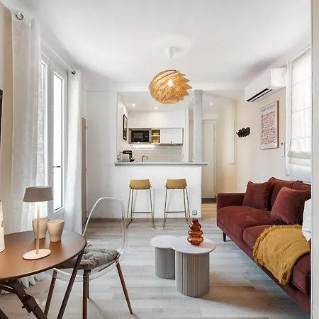 Renting - 35b Massena - Chic Cosy Calm Balcony Massena Pedestrian Heart Appartement *