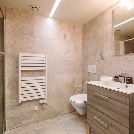 My Casa - France 82 - 2 -1 Min From The Sea - Parking Apartment Nice