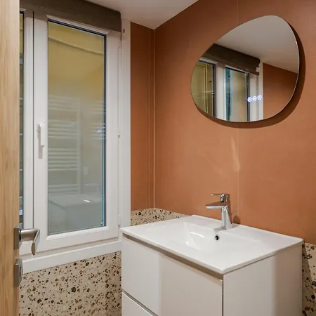 Kalliste - New Ac- Old Town-walk To Everything - Beach- Restaurants-supermarkets Nice