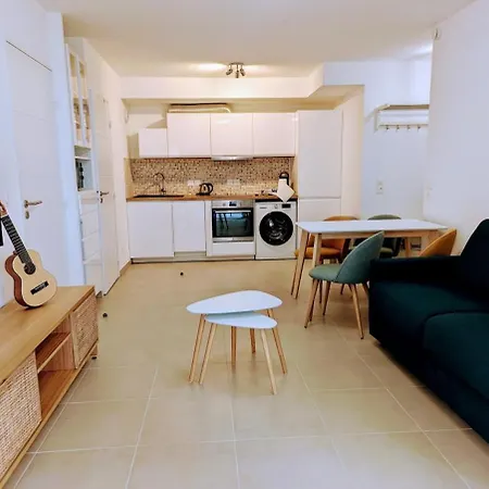 Neuf T2 Calme Avec Terrasse - Proche Marche Liberation Apartment