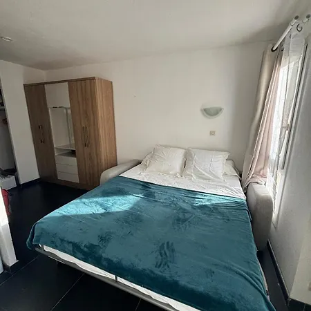 Cozy Very Close To Train Station Appartement
