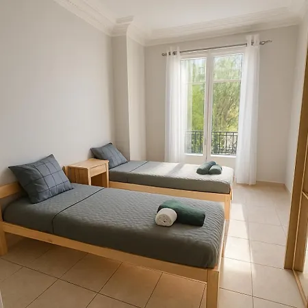 Spacieux Climatisé Centre Appartement *