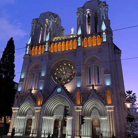 Charmante Petite Studette Au Centre De Climatise * Nice