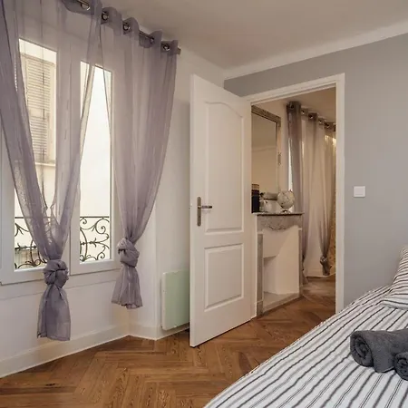 Le Chic, Plein Centre Avec Climatisation Appartement *
