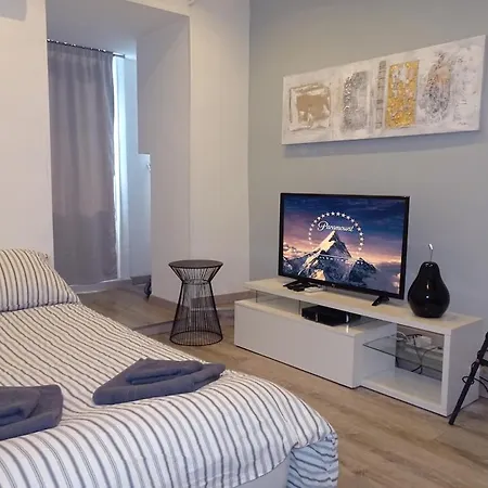 Le Notre Dame, Cosy En Plein Centre De Apartment *