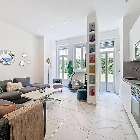 Nestor&jeeves - Oasis - Terrace In The Apartment
