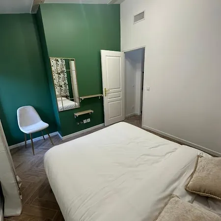 Moon - 46 Apartment *