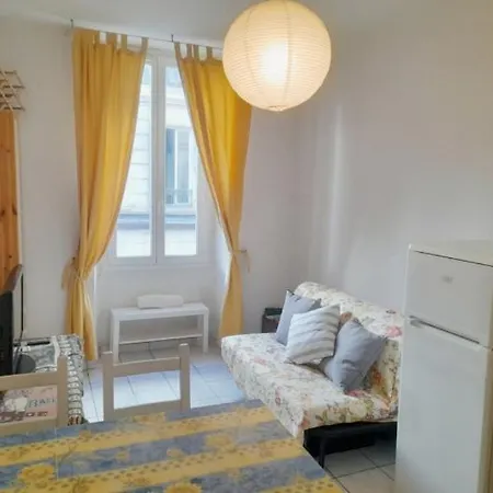 Apartment Centre