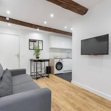 Petit 2 Pieces Dans La Vieille Apartment
