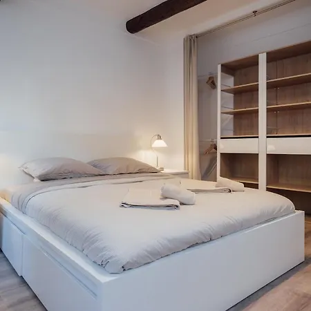 Apartment L'authentic, Charme Dans La Vieille Avec Climatisation *