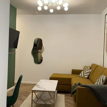 Moon 25 Apartment Nice