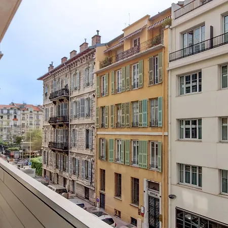 Grand 2 Pieces Et Belle Terrasse Apartment *