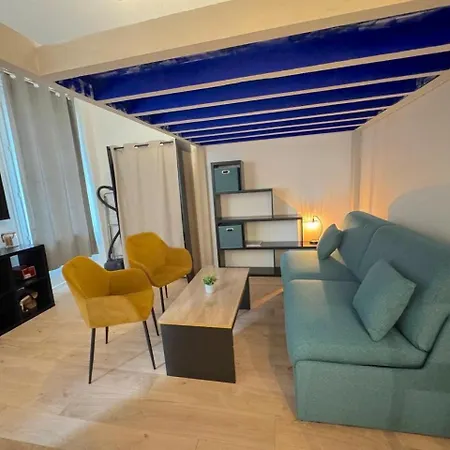 Appartement ⁂appartement élégant à 100m Prom Des *