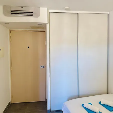 Cosy Nest In Vibrant Nice, 2-4 Guests Apartment