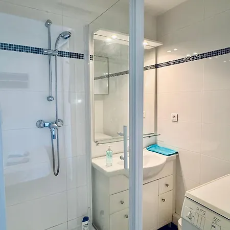 Apartment Cosy Nest In Vibrant Nice, 2-4 Guests