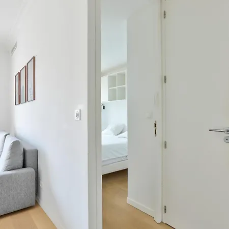 Apartment Superbe T2 Avec Terrasse A Proximite De La *