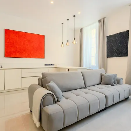 Paganini 3bd Apartment *