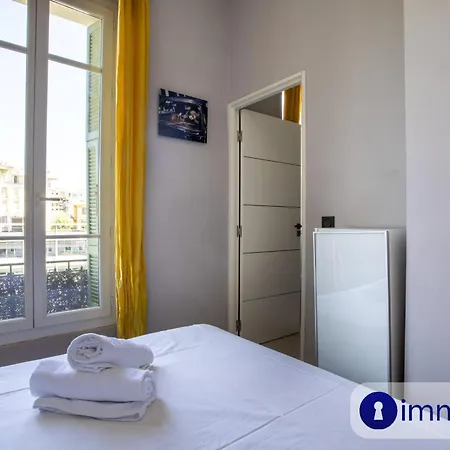 Air-conditioned In The Carabacel District Apartment