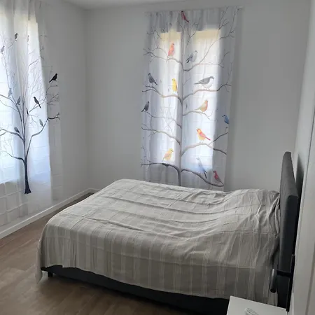 Apartment De Maison Nicoise - Calme, Charme Et Vu Degagee Sur Les Collines