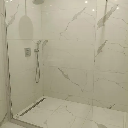 Stunning 2 Bedroom With Terrace And Sea View, Cimiez Liberation Apartment