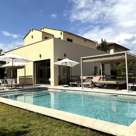 Moderne Pour 8 Personnes - Vue Sur ! Villa