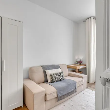 Apartment Design, Calme & Gare A 5 Min A Pied