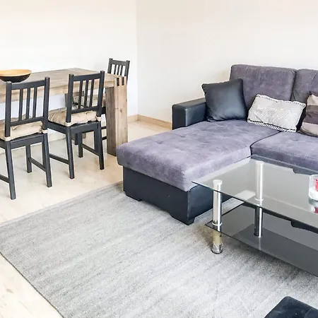 Lympia - One Bedroom Near The Port Appartement