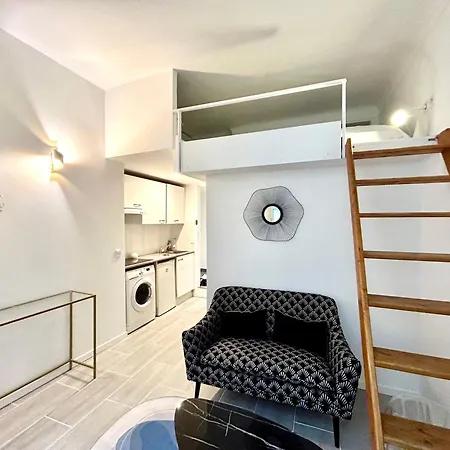 Close To Main Street And Train Station Appartement *
