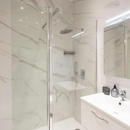 #60 Staywiz Us - Grimaldi 2bdr Near Beach,promenade Ac&wifi Apartment Nice