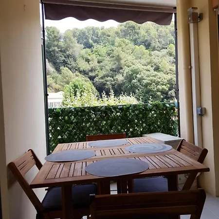Appartement Neuf Près De La *