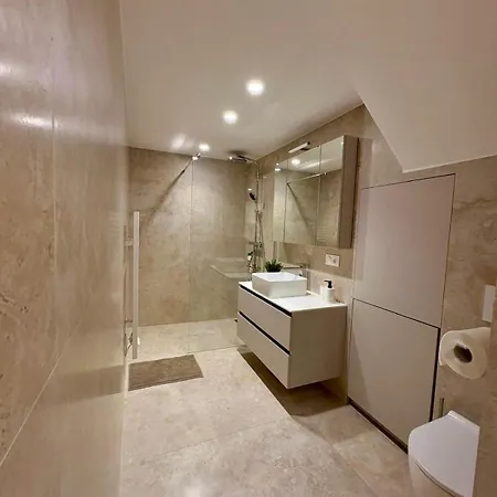 Apartment Neuf 2 Et Salon - Proche & Aeroport Nice