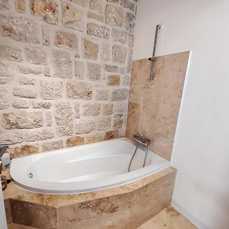 Magnifique Sur Les Collines De Nice, 6 Pièces, Clim, Barbecue, Sauna Et Hammam * Nice